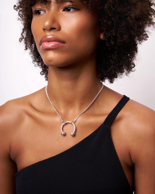 The silver Simply Pierced Necklace