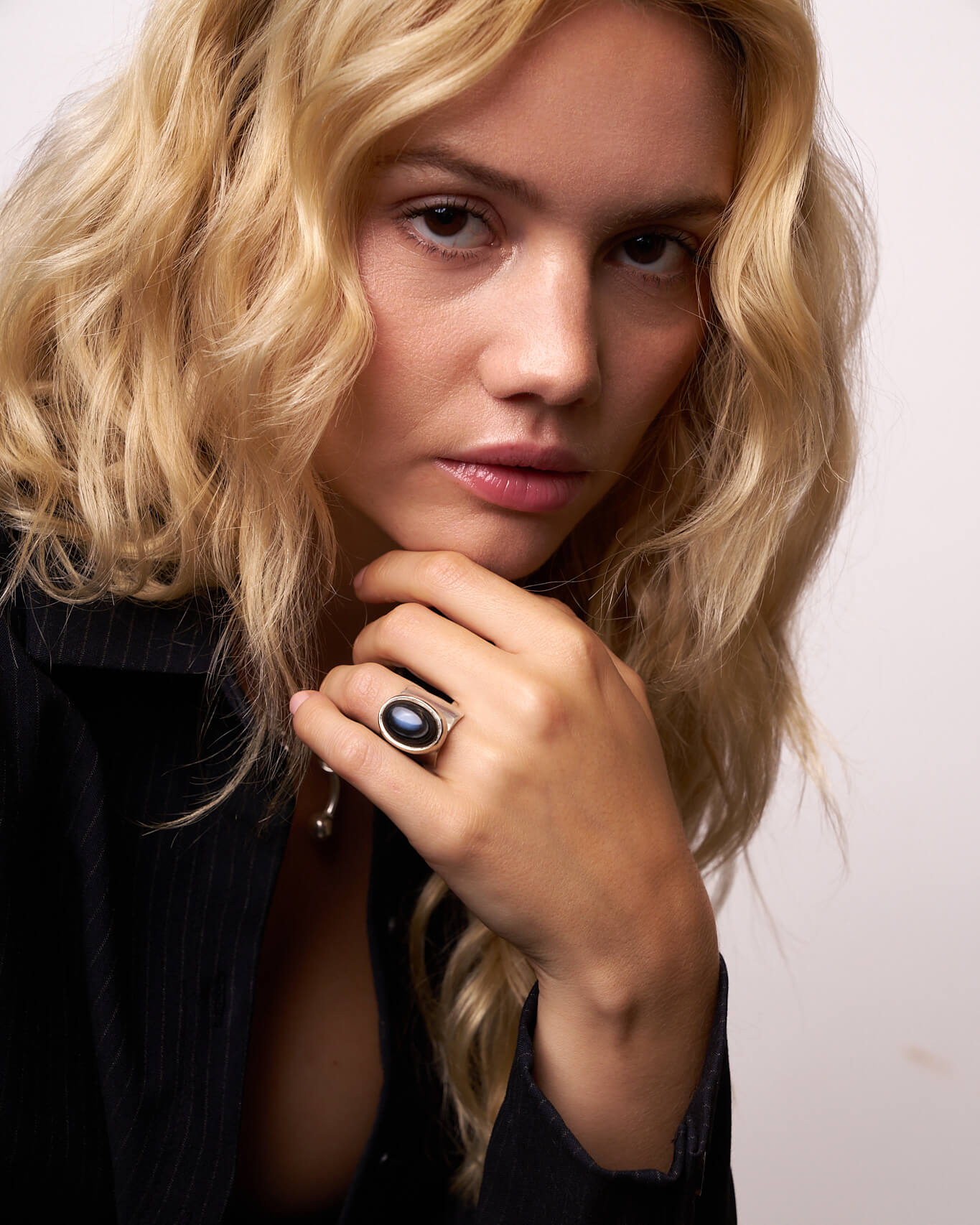 Upper Finger Ring