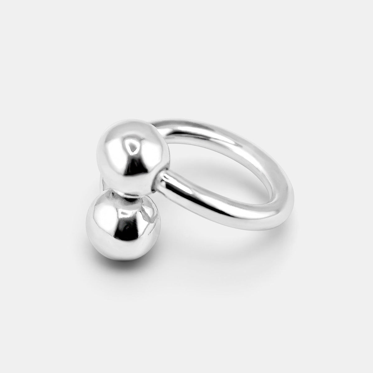 annabel-b sculptural sterling silver 2Balls ring featuring two polished spheres in a diagonal design